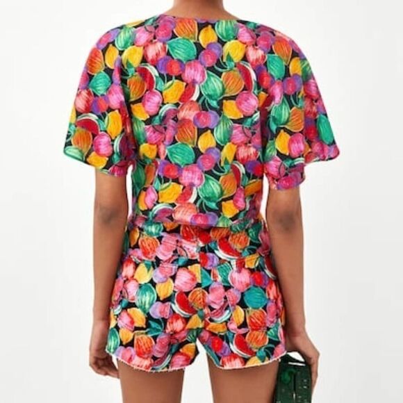 Zara‎ Trafaluc Collection High Rise Shorts 4 - Picture 3 of 13